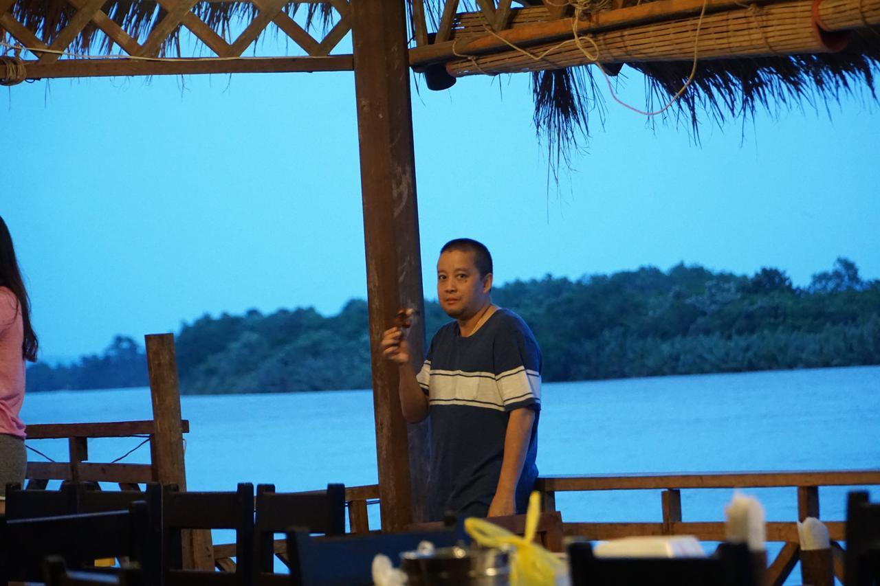 Salty River Resort Kampot Exterior foto