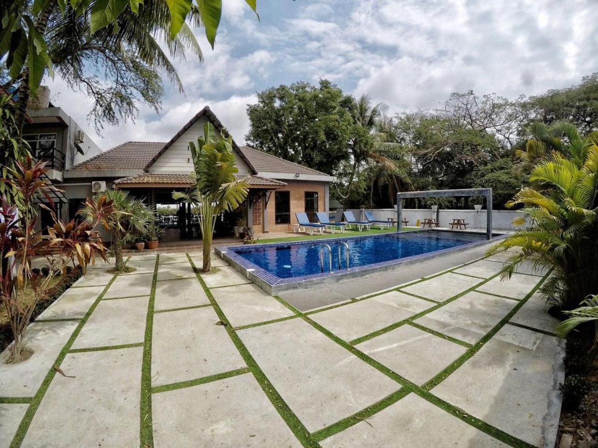 Salty River Resort Kampot Exterior foto